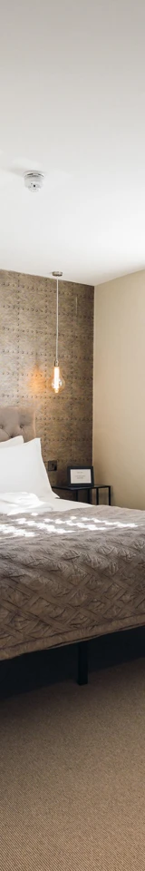 Double Room Double Room